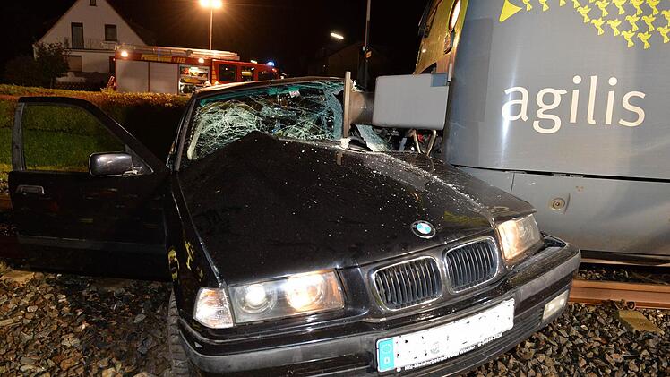 An dem unbeschrankten Bahnübergang in Reckendorf häufen sich die Unfälle. Foto: Ronald Rinklef