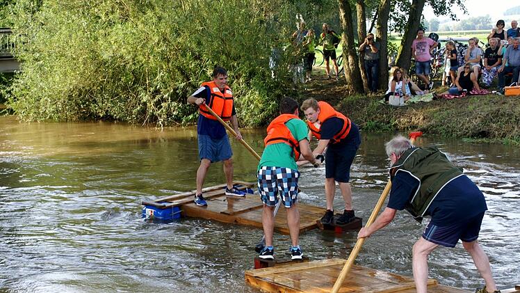 Finale beim 17. Fischerstechen in Freudeneck. Foto: Renate Neubecker