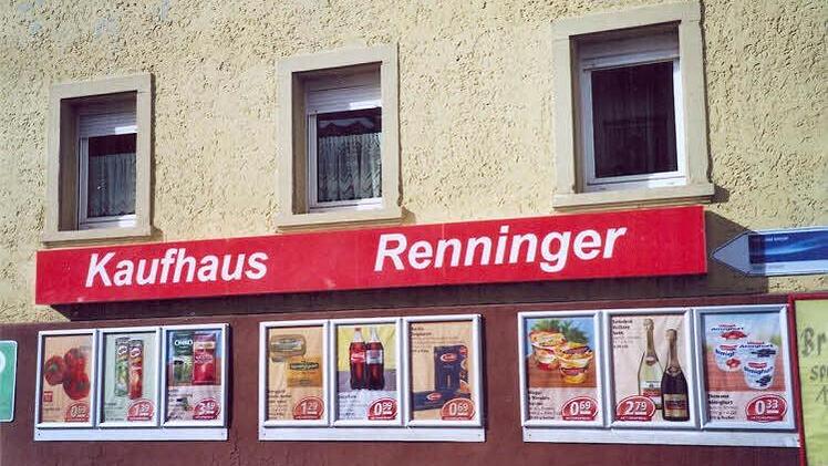 Straßenfront des Kaufhaus Renninger in der Kissingerstraße 62. Foto: Werner Vogel