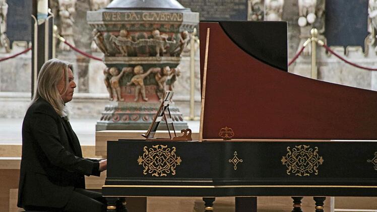 Gary O'Connell am Cembalo in St. MorizFoto: Jochen Berger