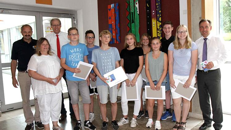 Die Schüler wurden klassenweise geehrt.  Foto: Richard Sänger