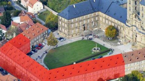 Die rot markierten Teile werden für die Stadtverwaltung saniert.