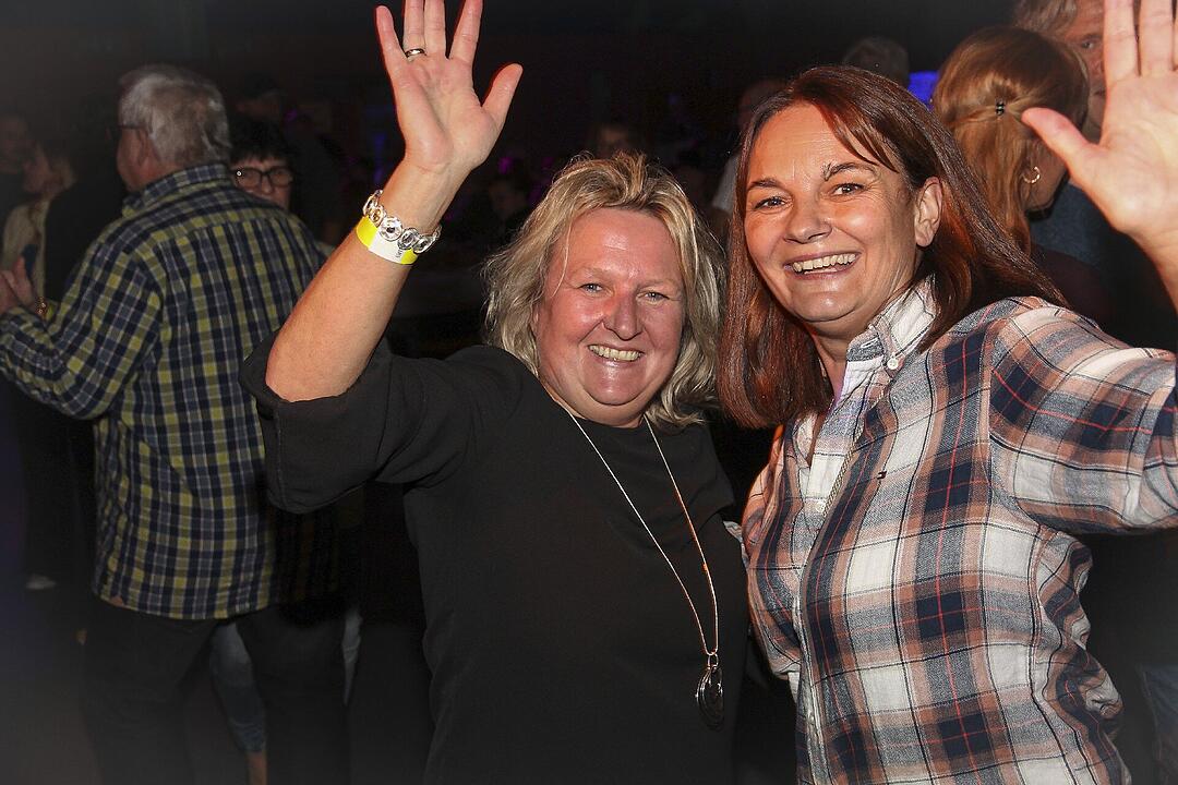 Party und Tanz in der Dreifachhalle
