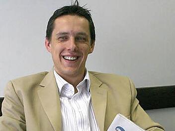 HSC-Vorstandssprecher Stefan Apfel stellte sich im großen Doppel-Interview zu Jahresbeginn gemeinsam mit seinem Manager Wolfgang Heyder kritischen Fragen. Die beiden Macher sehen ihren HSC auf einem guten Weg, der allerdings steinig und hart sei und das Ziel noch lange nicht erreicht ist. Foto: CT-Archiv