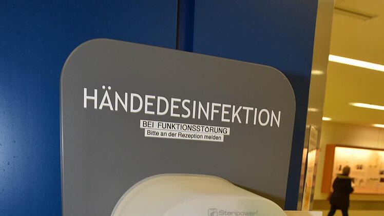 Auch Krankenhäuser in der Region haben einen solchen Automaten. Foto: Ronald Rinklef