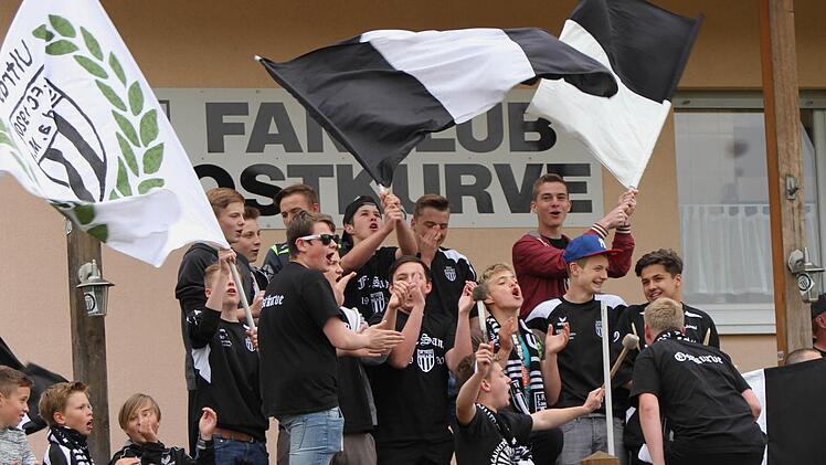Der Sander Fanclub Ostkurve hatte allen Grund zum Jubeln.