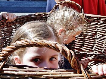 Jeder der Akteure beim Heimatspiel ist im Grunde auch ein Zuschauer. Foto: Sigismund von Dobschütz