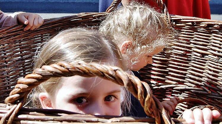 Jeder der Akteure beim Heimatspiel ist im Grunde auch ein Zuschauer. Foto: Sigismund von Dobschütz