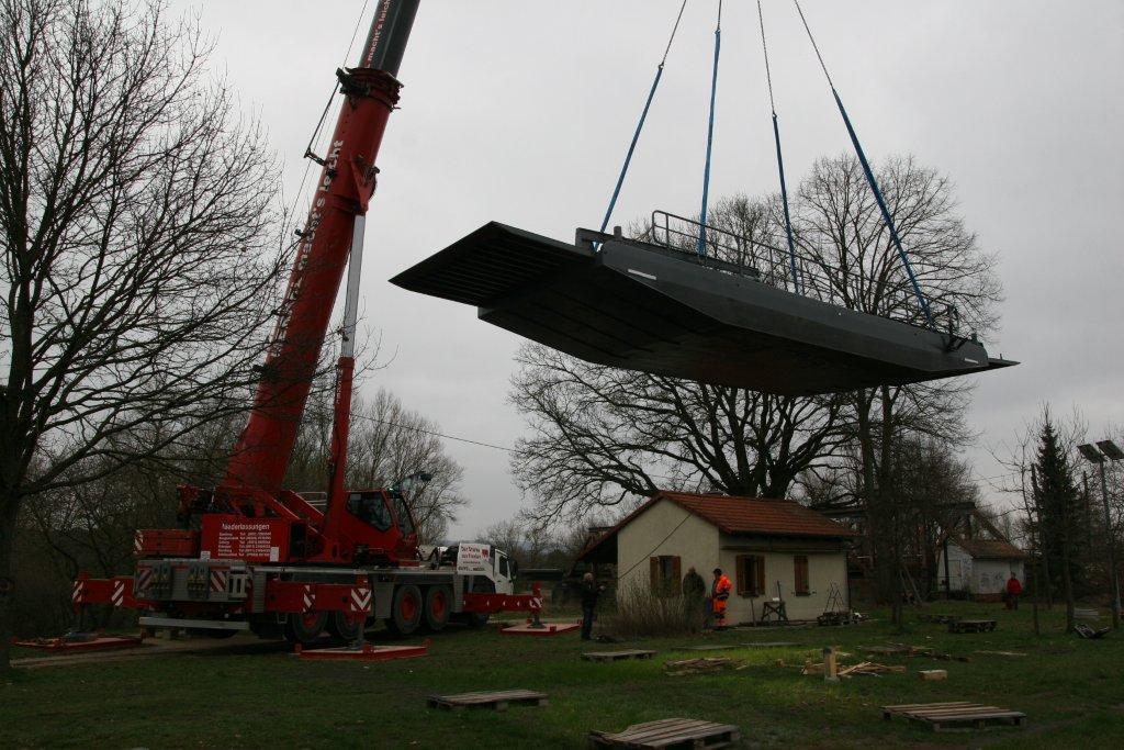Pettstadter Fähre schwimmt wieder
