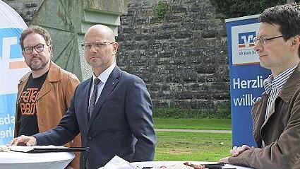 Bei der Vorstellung im Stadtpark (v.&nbsp;l.): Heiko Benjes, Alexander Brehm und Lorenz Deutsch