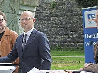 Bei der Vorstellung im Stadtpark (v. l.): Heiko Benjes, Alexander Brehm und Lorenz Deutsch