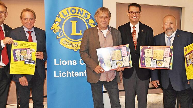 Kalenderpräsentation beim Lions Club. Von links: Gerhard Sievert, Walter Mackert, Clemens Muth, Karlheinz Wirth, Norbert Sperke und Volker Hamann Foto: privat