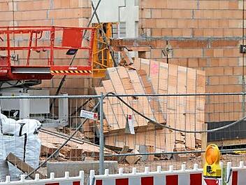 Auf dem Klingenwiesen stürzte eine Mauer ein.  Foto: Michael Busch