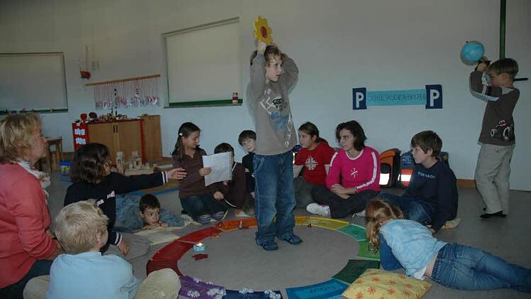 Nicht nur Mittagsbetreuung (Bild) ist in der Weißenbrunner Schule wichtig. Ein Großteil der Eltern wünscht sich nun auch eine Ferienbetreuung. Darum will man sich nun bemühen. Foto: Archiv/Karl-Heinz Hofmann