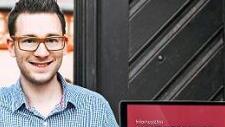 Nico Cieslar, Leiter der Tourist-Information, entwickelte die Idee zur Kampagne "Forchheim genießen".  Foto: Stadt Forchheim