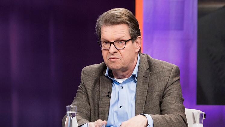 Ralf Stegner (SPD) lieferte sich mit Norbert R&ouml;ttgen (CDU), Mitglied im Ausw&auml;rtigen Ausschuss, heftige Wortgefechte.