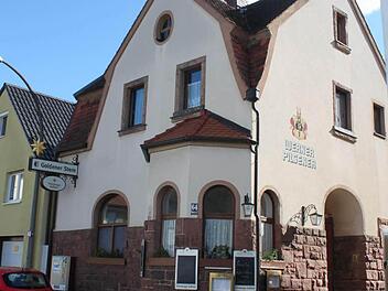 Das Gasthaus "Goldener Stern" in Winkels wird künftig ein reines Wohnhaus. Foto: Mäuser/Archiv