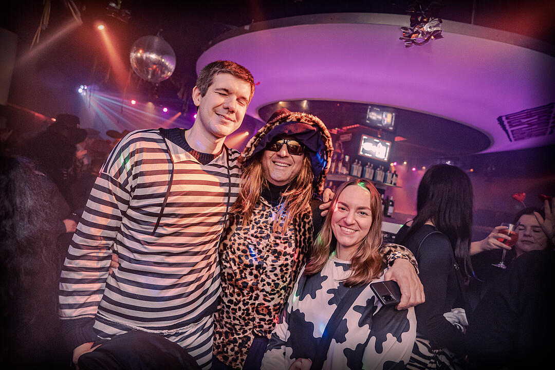Gemeinsam Fasching feiern bis Montagmorgen!
