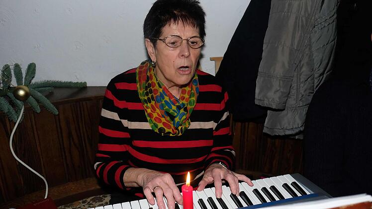 Für die musikalische Begleitung sorgte Helma Wiesner.