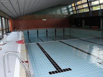 Das Wasser im Münnerstadter Hallenbad ist raus. Foto: Heike Beudert