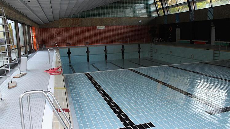 Das Wasser im Münnerstadter Hallenbad ist raus. Foto: Heike Beudert