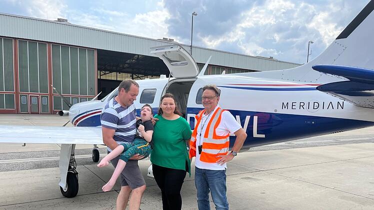 Nürnberg: "Flying Hope" Pilot fliegt schwerkranken Jungen nach Hause - "jetzt ist die Welt in Ordnung"