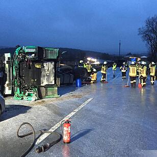 Milchlaster verunfallt auf der A70