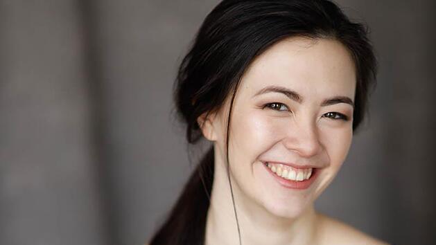 Die junge Pianistin Nina Scheidmantel wird am 21. Juni im Coburger Kongresshaus erwartet.Foto: PR