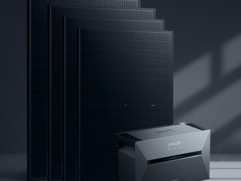 Balkonkraftwerk-Set: Vier Solarmodule mit Anker Solarbank 3 Pro