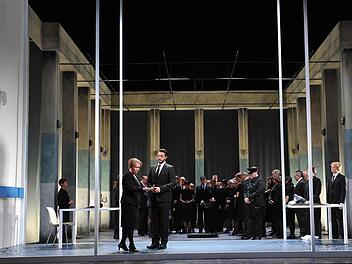 In der Neuinszenierung von Gast-Regisseur Rudolf Frey feierte Beethovens Oper "Fidelio" Premiere am Landestheater Coburg. Foto: Andrea Kremper