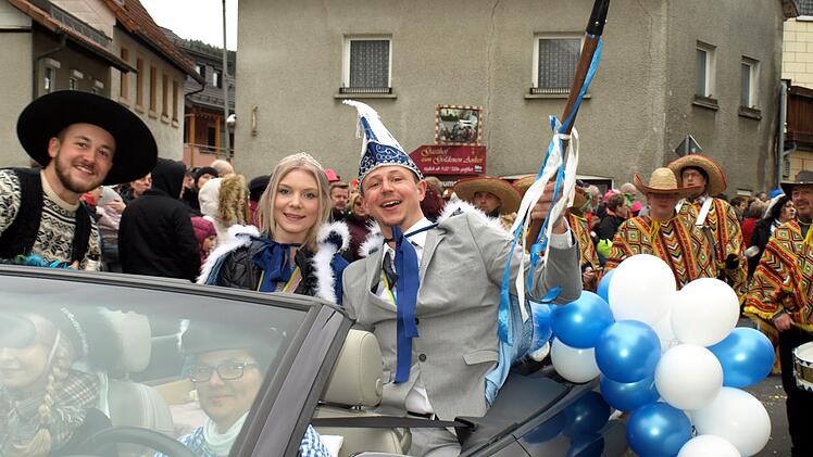 Impressionen vom Faschingsumzug in Steinwiesen. Foto: Susanne Deuerling