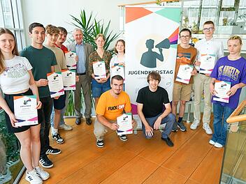 Landkreis Bamberg: Jugendliche für Engagement im Jugendkreistag geehrt Landkreis Bamberg: Jugendliche für Engagement im Jugendkreistag geehrt