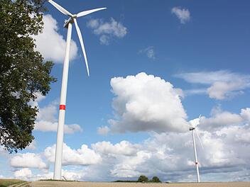 Windkraftanlage bei Gauaschach  Foto: Edgar Bartl