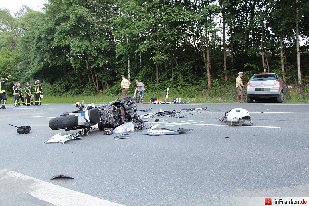 Schwerer Motorradunfall in Feucht