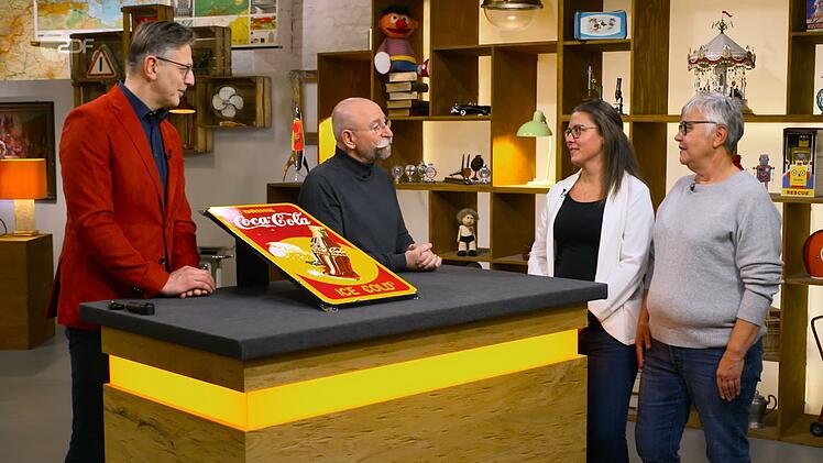 Eine Fälschung ist nicht: "Es erinnert an die 50er-Jahre, an den Stil. Und trotzdem sind diese Stücke in gewisser Weise sammelwürdig." Deshalb liegt der Wert immerhin bei 200 bis 400 Euro, jedoch wären beim Original 1.000 Euro möglich gewesen.