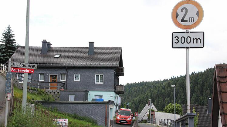 Die Alte Schulstraße in Wilhelmsthal wurde im Jahr 2003 ausgebaut. Zwei Anlieger klagten gegen die Straßenausbaubeiträge.  Foto: Friedwald Schedel