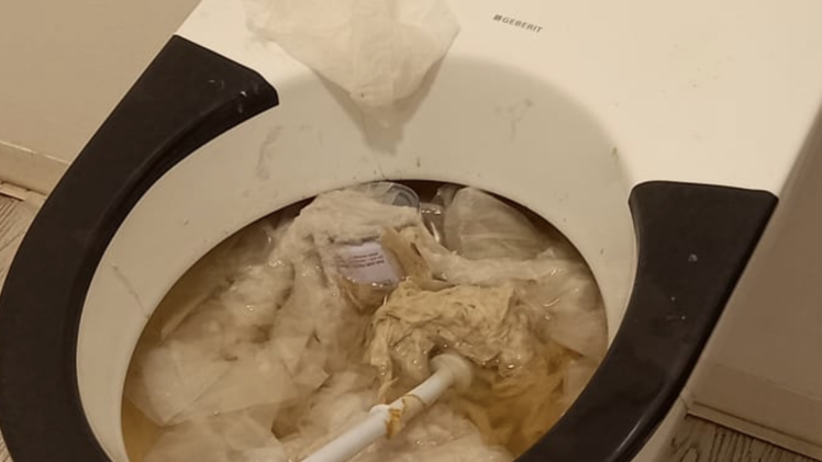 Kitzingen: "Ekelhaft" und "nicht mehr tragbar" - Unbekannte vandalieren in Bahnhof-WC