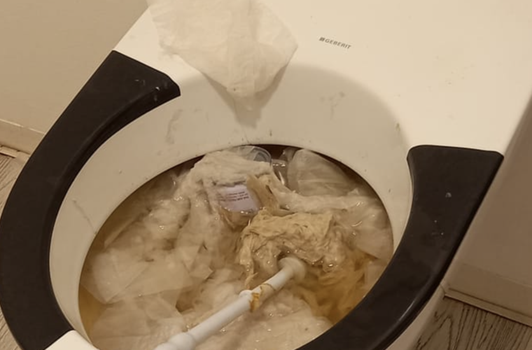 Kitzingen: "Erschreckend" und "nicht mehr tragbar" - Unbekannte vandalieren in Bahnhofs-WC