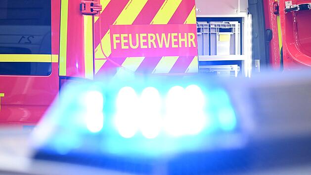 Brand auf Balkon in Weißenbrunn: Feuerwehreinsatz am Morgen