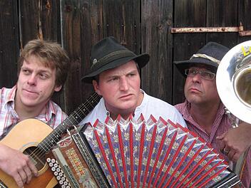 Treten beim Dorffest in Eltingshausen auf: Das original fränkische Trio Spilk. Foto: Spilk