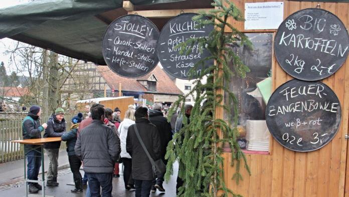 Weithin sichtbar wurde angepriesen, was es an diesem Stand gab.Helmut Will