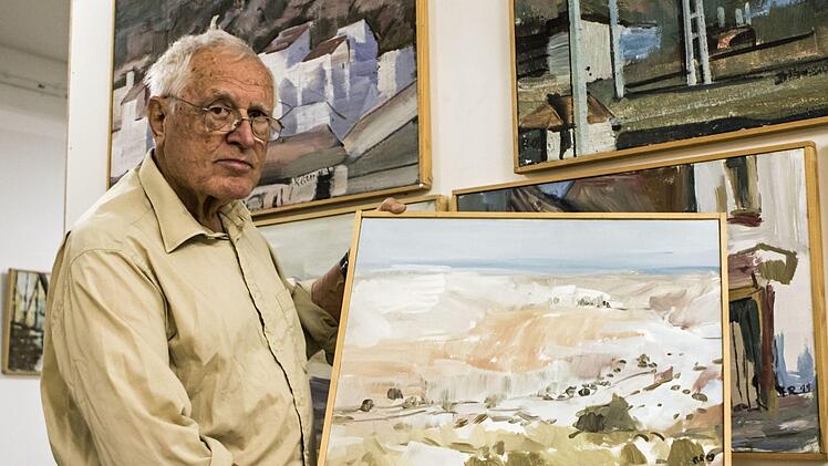 Robert Reiter in seiner neuen Werkstattgalerie in Untersiemau. Eröffnet wird sie am 15. September.Foto: Jochen Berger