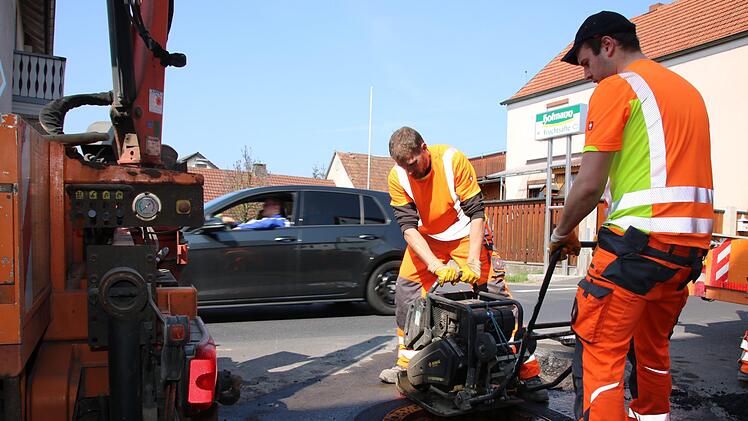 Eindrücke von der Baustelle in der Nüdlinger Ortsdurchfahrt. Foto: Ralf Ruppert