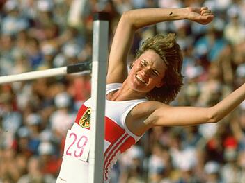 Bei den Olympischen Spielen in Los Angeles 1984 wurde Ulrike Meyfarth zum zweiten Mal Olympiasiegerin im Hochsprung.