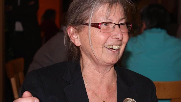 Christine Müller stellte im Erzählcafé in Münnerstadt ihren Lebensweg vor. Foto: Arnold Nöth