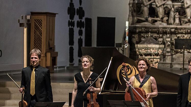 Das Ensemble Neobarock beeindruckte die Zuhörer in der Coburger Morizkirche mit stilsicherem Musizieren und Werken des 17., und 18. Jahrhunderts.Foto: Jochen Berger