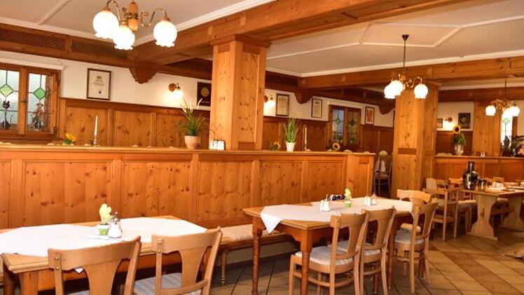 Markt Burgebrach übernimmt Traditionsgasthof "Goldener Hirsch" - Schließung nach 111 Jahren drohte