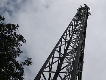 Ein gut ausgebautes Mobilfunknetz wird für Kommunen in der Region Forchheim immer wichtiger.  Ein Gegner und ein Befürworter sagen ihre Meinung. Foto: Ronald Heck