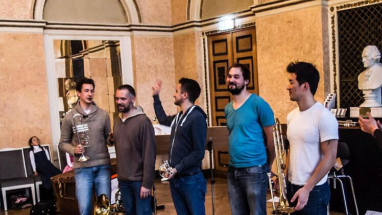 Das Philharmonische Blechbläserquintett des Landestheaters begeisterte beim"Concert for Kids" im Spiegelsaal. Foto: Jochen Berger