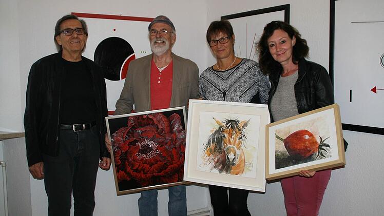 Zeigen ihre Werke: Klaus Oelert, Helmut Droll, Gerti Gerlach und Gabriele Köck.  Foto: Anja Vorndran